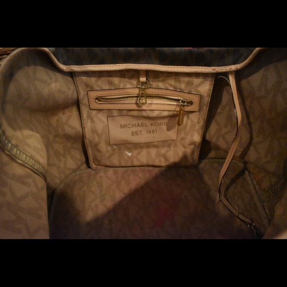 Michael Kors Tote - Picture 5 of 8